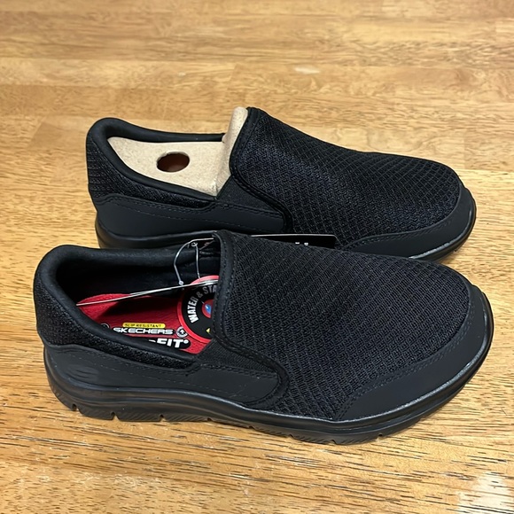 Women’s Skechers - Picture 1 of 6